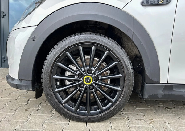 MINI Cooper cena 139000 przebieg: 3400, rok produkcji 2022 z Chociwel małe 79